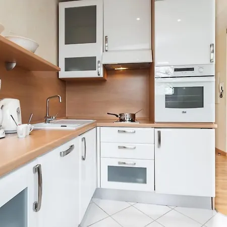 Studio Near Croisette Beach - Behind Martinez Apartment *